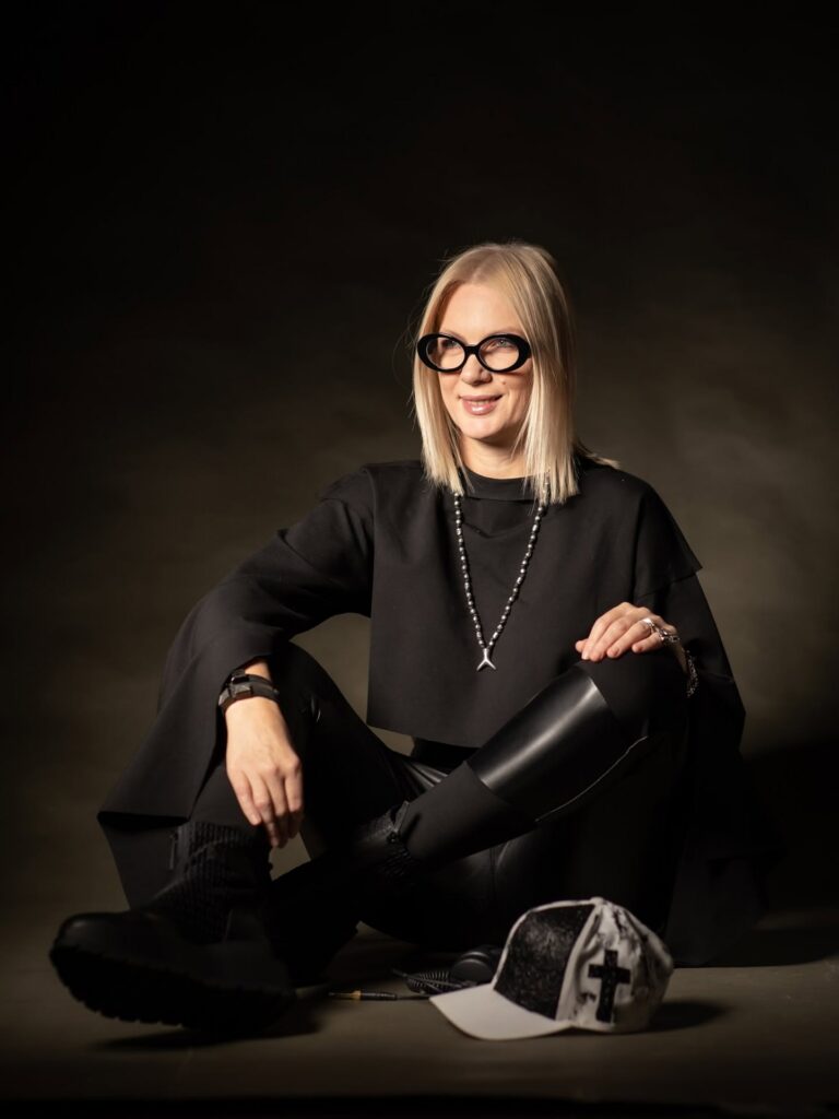 M.A.N.I.L.A. press photo
